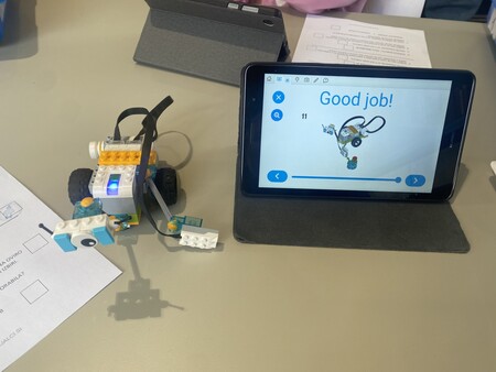 Med zimskimi počitnicami v knjižnici (1)